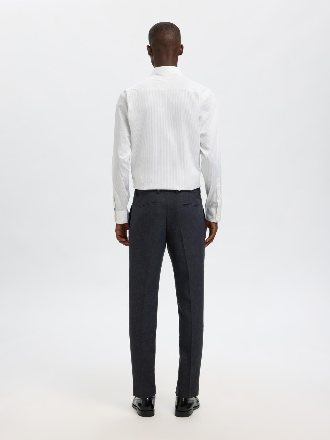 model_shot-back